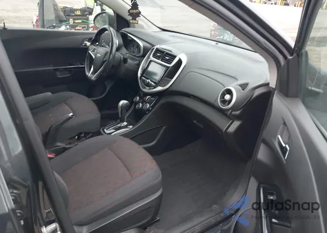2017 Chevrolet Sonic Lt Auto z USA, uszkodzony, nr VIN 1G1JD6SG3H4178259